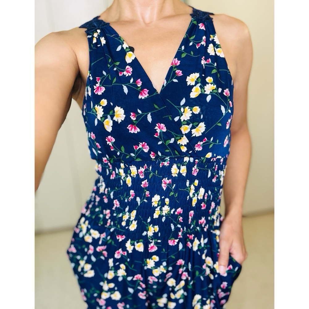 Floral Sleeveless Jumpsuit with Back Embroidery Detail NEW Small